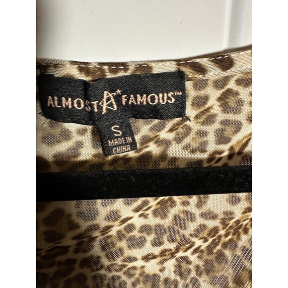 Almost Famous Leopard Crop Top - Picture 3 of 3
